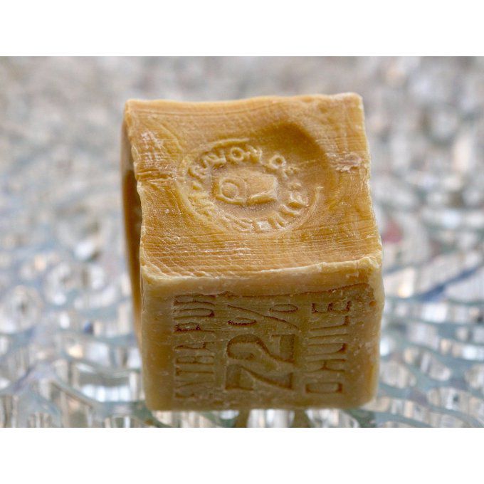 savon-marseille-cube-huile-végétale-600g-1-le-sérail-mgr-distribution