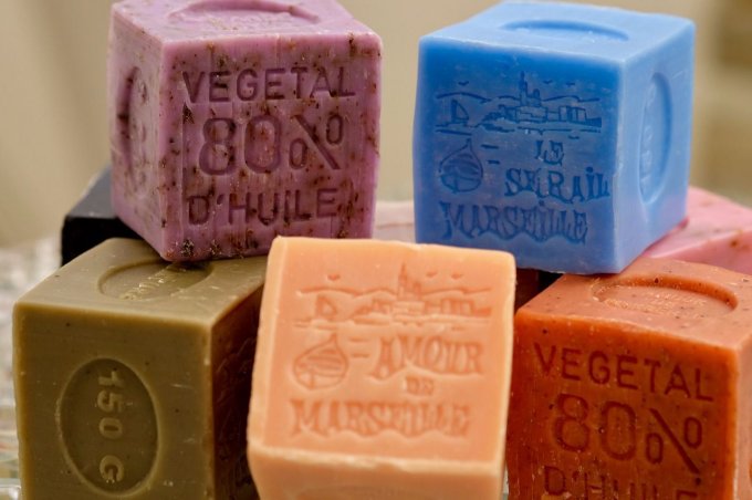 Savon de Marseille menthe broyée cube 150 gr | Le Sérail   