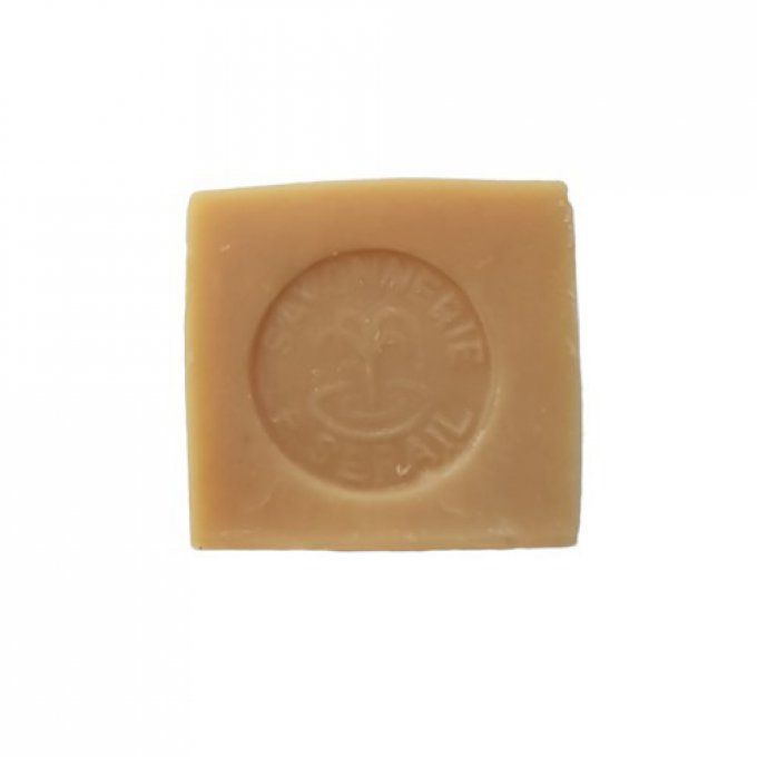 savon-de-Marseille-cube-végétal-blanc-100g-le-sérail-3-douceur-des-sens.jpg