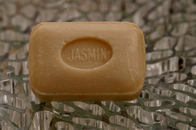 savon-de-Marseille-jasmin-100g-Le-Sérail.jpg