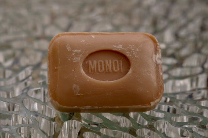 savon-de-Marseille-monoï-100g-Le-Sérail-douceur-des-sens.jpg