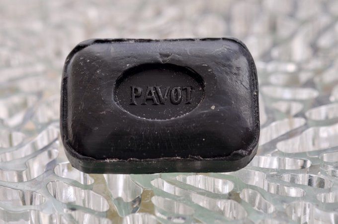 savon-de-Marseille-pavot-100g-Le-Sérail-mgr-distribution.jpg