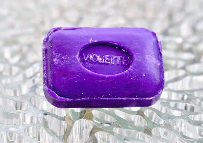 savon-de-marseille-violette-100g-le-sérail-mgr-distribution.jpg